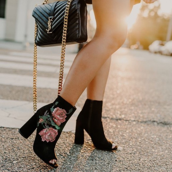 Donald J. Pliner Shoes - DONALD J. PLINER Barri Embellished Booties